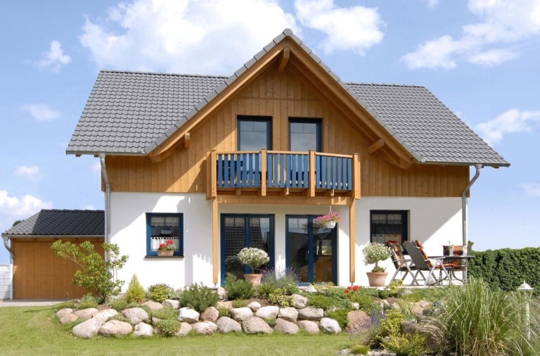 Holzhaus Natur 122 im Alpenstil