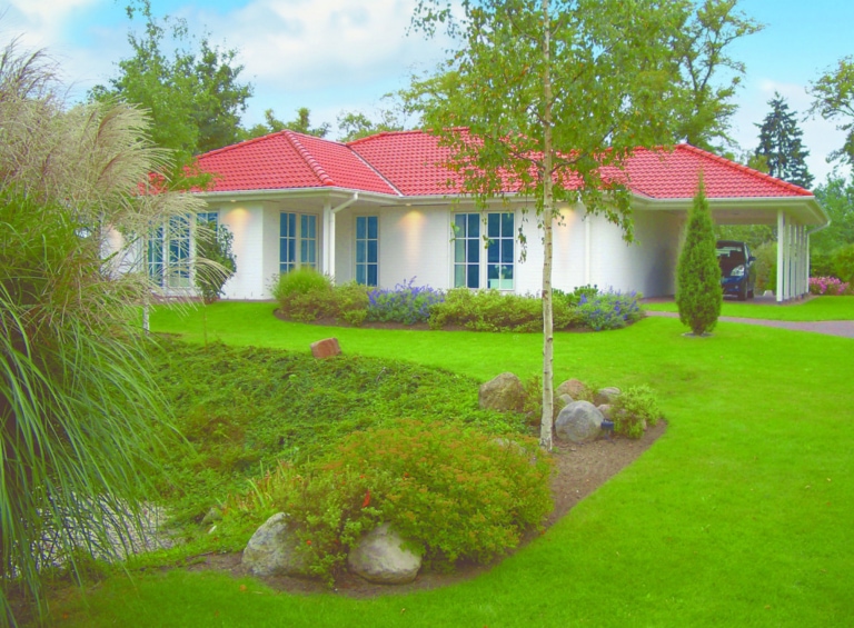 Winkelbungalow Mandö mit integriertem Carport