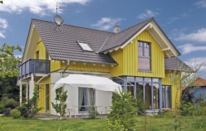 Satteldachhaus skandinavisch