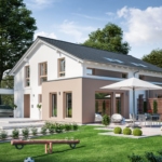 Satteldachhaus mit Glas