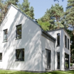 Satteldachhaus mit Putz
