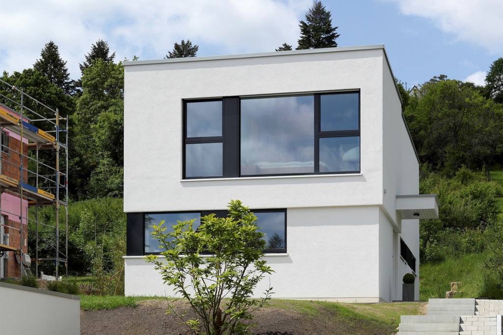 Kubushaus mit Terrasse