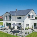 Satteldachhaus mit Putz