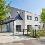 Satteldachhaus mit Gaube