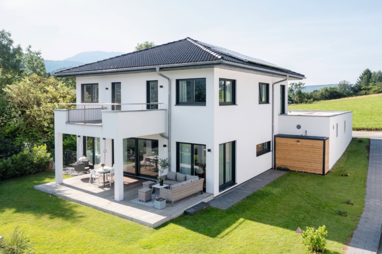 Innovative Stadtvilla CityLife 400 mit Zeltdach